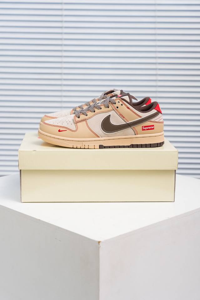 核心私 Nike Dunk 全套原楦原模倾力打造完美版型 独家原厂航空铝磨具打磨大底 鞋头坡度极致还原 无解鞋型 原盒原配 圈内天花板工艺 原厂冲刀 超高清洁度