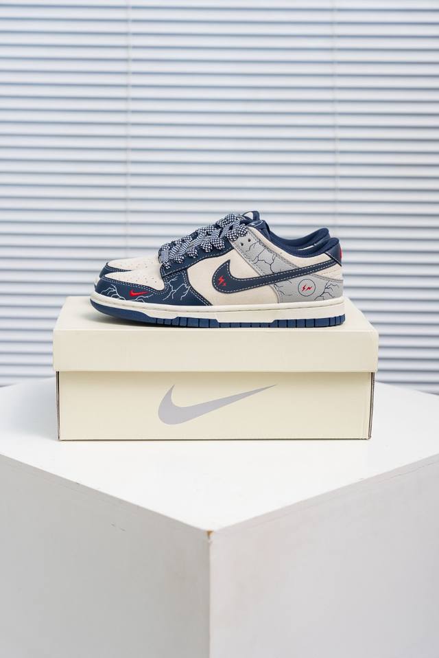 核心私 Nike Dunk 全套原楦原模倾力打造完美版型 独家原厂航空铝磨具打磨大底 鞋头坡度极致还原 无解鞋型 原盒原配 圈内天花板工艺 原厂冲刀 超高清洁度