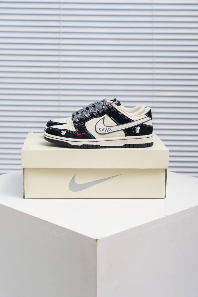 核心私 Nike Dunk 全套原楦原模倾力打造完美版型 独家原厂航空铝磨具打磨大底 鞋头坡度极致还原 无解鞋型 原盒原配 圈内天花板工艺 原厂冲刀 超高清洁度