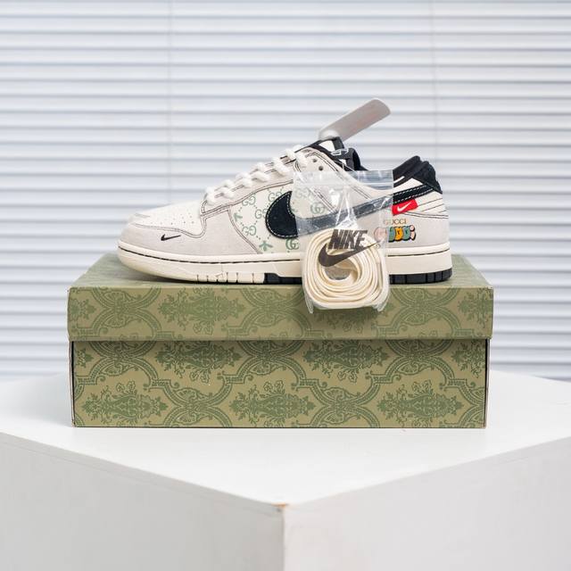 核心私 Nike Dunk 全套原楦原模倾力打造完美版型 独家原厂航空铝磨具打磨大底 鞋头坡度极致还原 无解鞋型 原盒原配 圈内天花板工艺 原厂冲刀 超高清洁度