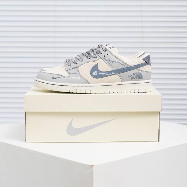 核心私 Nike Dunk 全套原楦原模倾力打造完美版型 独家原厂航空铝磨具打磨大底 鞋头坡度极致还原 无解鞋型 原盒原配 圈内天花板工艺 原厂冲刀 超高清洁度