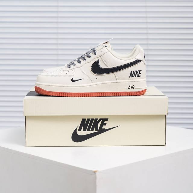 核心私 Air Force 1 原装级别 原楦头原纸板 打造纯正空军版型专注外贸渠道 全掌内置蜂窝气垫 原盒配件 原厂中底钢印、拉帮完美 货号：Cs5288 0