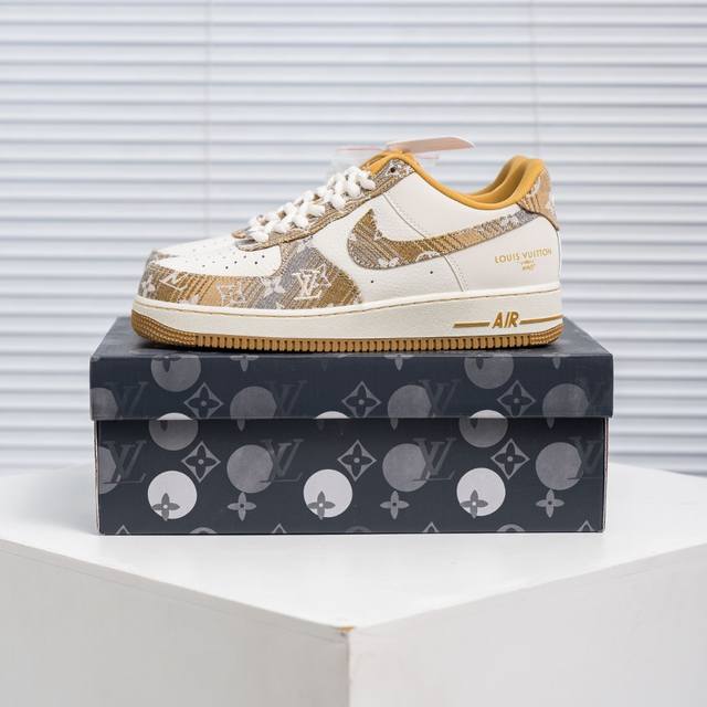 核心私 Air Force 1 原装级别 原楦头原纸板 打造纯正空军版型专注外贸渠道 全掌内置蜂窝气垫 原盒配件 原厂中底钢印、拉帮完美 货号：Sc9207 5