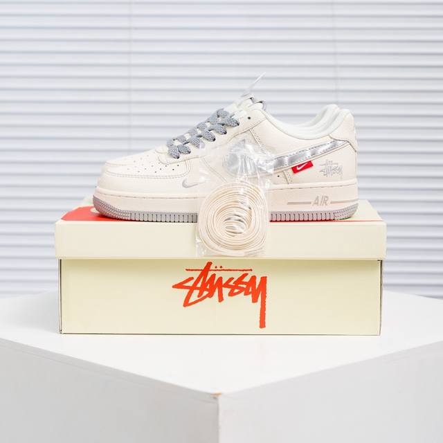 核心私 Air Force 1 原装级别 原楦头原纸板 打造纯正空军版型专注外贸渠道 全掌内置蜂窝气垫 原盒配件 原厂中底钢印、拉帮完美 货号：Xx3168 2