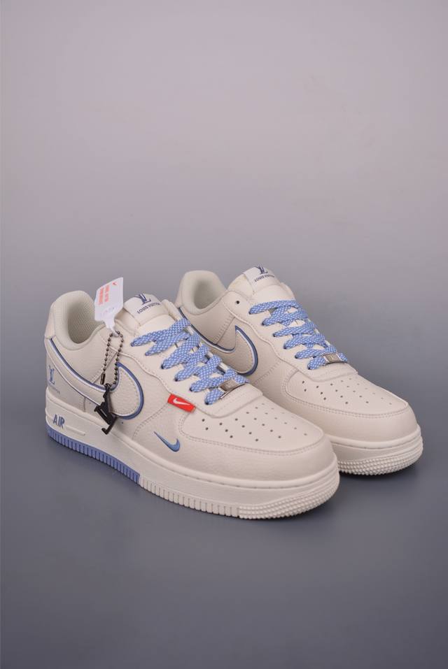 Nike Air Force 1 Low Lv联名 原楦头原纸板 打造纯正空军版型 专注外贸渠道 全掌内置蜂窝气垫 原盒配件 原厂中底钢印、拉帮完美 官方货号: