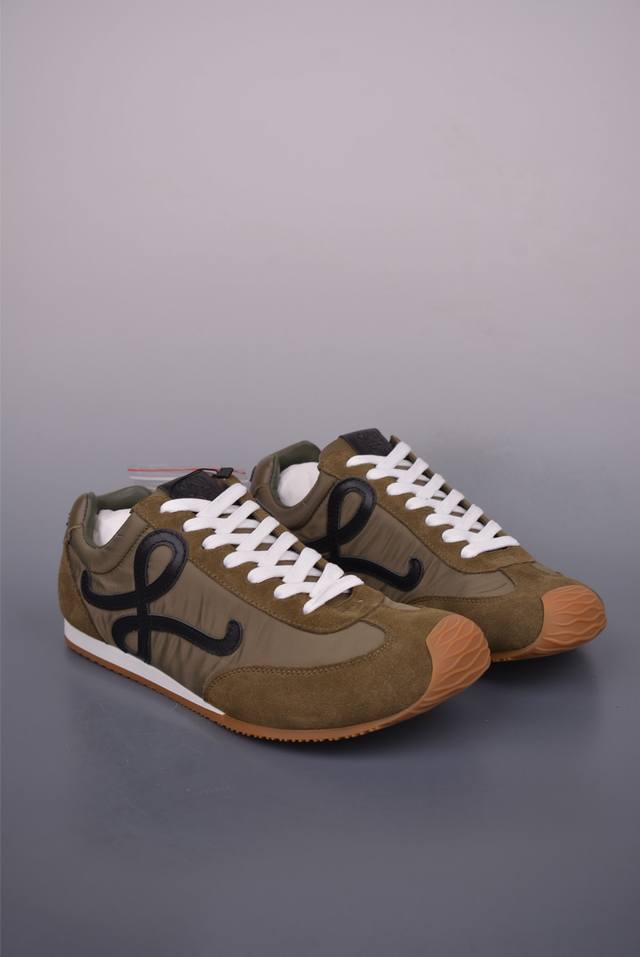 罗意威 Loewe Ballet Runner 25Ss 春季新款爆款芭蕾舞鞋 2.0系列 阿甘复古风德训薄底百搭休闲运动鞋 独家定制Nfc芯片版本 任意细节不