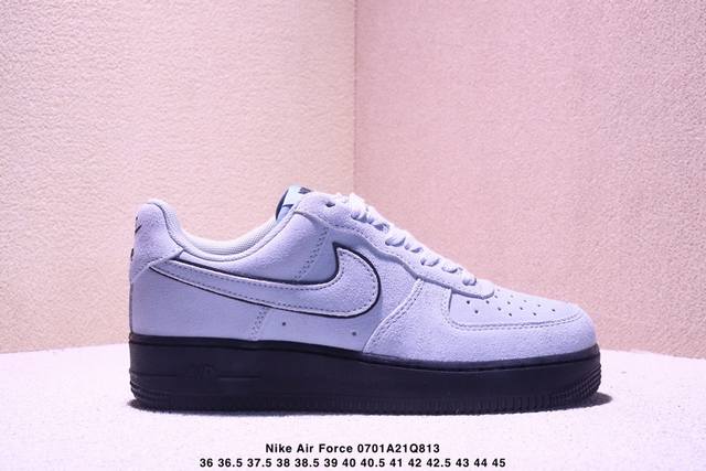 公司级耐克Nike Air Force 7空军一号低帮百搭休闲运动板鞋。柔软、弹性十足的缓震性能和出色的中底设计，横跨复古与现代的外结合，造就出风靡全球三十多年
