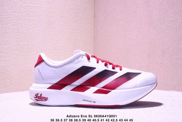 Adidas Adizero Evo Sl M 阿迪超轻透气缓震跑鞋 整体外观造型与Adizero Adios Pro Evo 1非常相似 中底配置方面搭载全掌