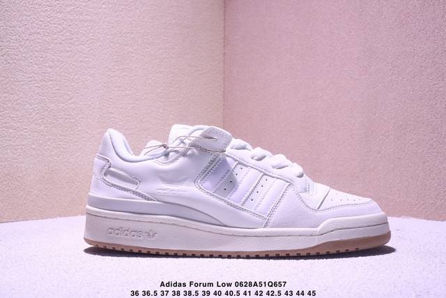 Adidas 阿迪达斯 三叶草 Forum Low 男女运动鞋 摩登演绎篮球风的经典鞋。英文的“Forum”，是进行表达的场所，在这里，可以释放自己的热情，阐述