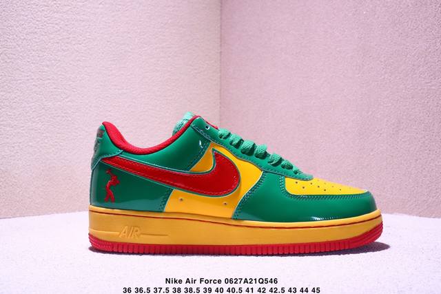 简介：真标耐克Nike Air Force 1 Low 空军一号 低帮百搭休闲运动板鞋。柔软、弹性十足的缓震性能和出色的中底设计，横跨复古与现代的外型结合，造就
