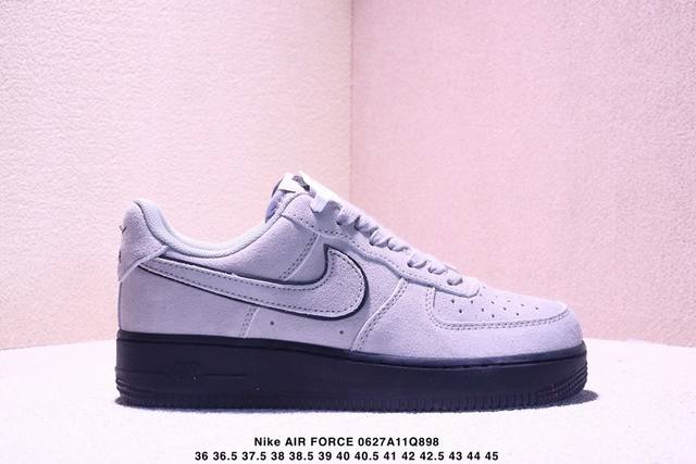 真标耐克Nike Air Force 7空军一号低帮百搭休闲运动板鞋。柔软、弹性十足的缓震性能和出色的中底设计，横跨复古与现代的外型结合，造就出风靡全球三十多年
