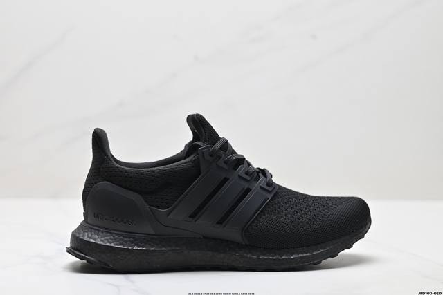 公司级Adidas Ultraboost 1.0 阿迪达斯 耐磨缓震休闲运动跑鞋 采用网材搭配反光皮革鞋面 配上Stretchweb网格外底 提供非凡穿着体验