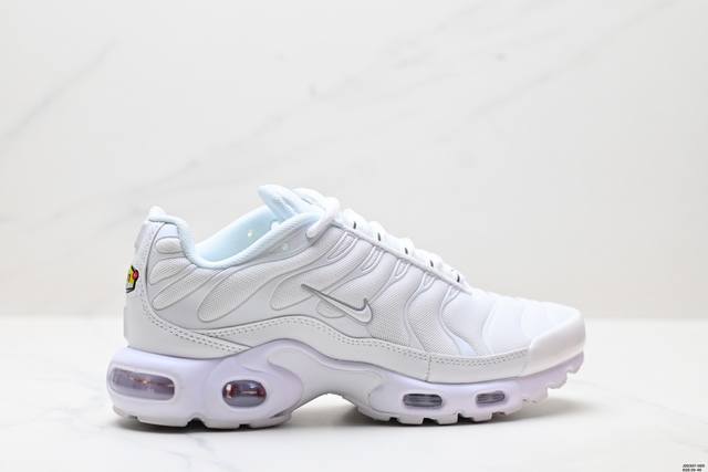 真标Nike Air Max Plus 耐克 轻便缓震 耐磨大气垫系列 跑鞋 全新的鞋面材质搭配Tpu波浪纹理与内靴设计 打造如袜子般的贴合支撑体验 带来更加舒
