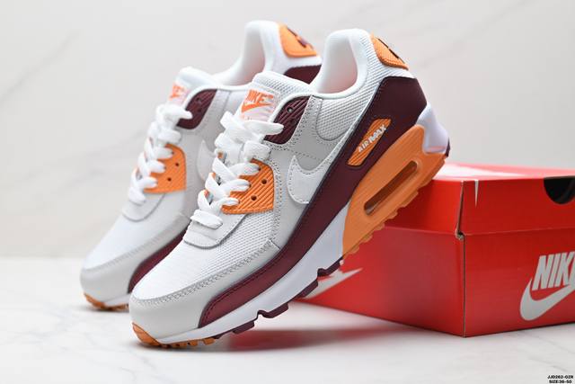 真标Nike Air Max 90 初代复古气垫百搭休闲运动慢跑鞋 复古小气垫史上第一双可视气垫跑鞋 凭借着 Air Max 气垫带来的舒适脚感和鞋面面料上的不