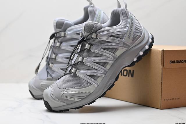 公司级Salomon Xa Pro 3D萨洛蒙户外越野跑鞋 鞋面采用Sensifit贴合技术 全方位贴合包裹脚型 鞋跟部鞋底牵引设计 提供强大的抓地性能 更适应