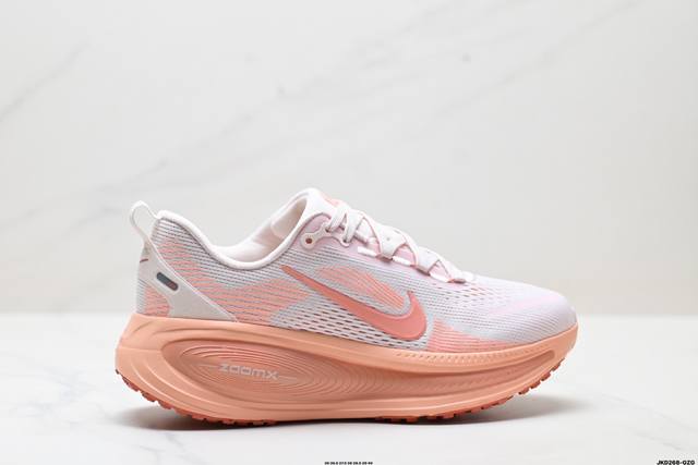 公司级Nike Vomero 18 耐克 舒适减震防滑 低帮跑步鞋 全掌Reactx泡绵中底 前掌和后跟还配备了Air Zoom气垫单元 据说跑起来更快更舒适哦