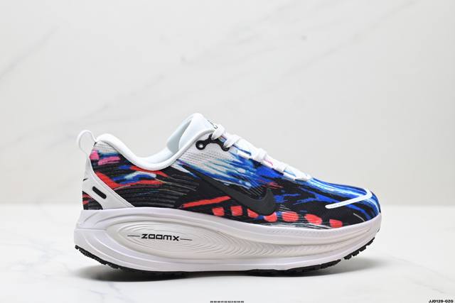 真标Nike Vomero 18 耐克 舒适减震防滑 低帮跑步鞋 全掌Reactx泡绵中底 前掌和后跟还配备了Air Zoom气垫单元 据说跑起来更快更舒适哦