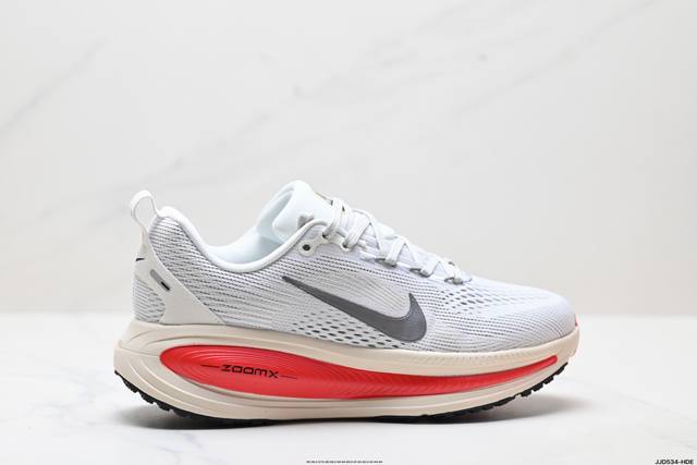 真标Nike Vomero 18 耐克 舒适减震防滑 低帮跑步鞋 全掌Reactx泡绵中底 前掌和后跟还配备了Air Zoom气垫单元 据说跑起来更快更舒适哦
