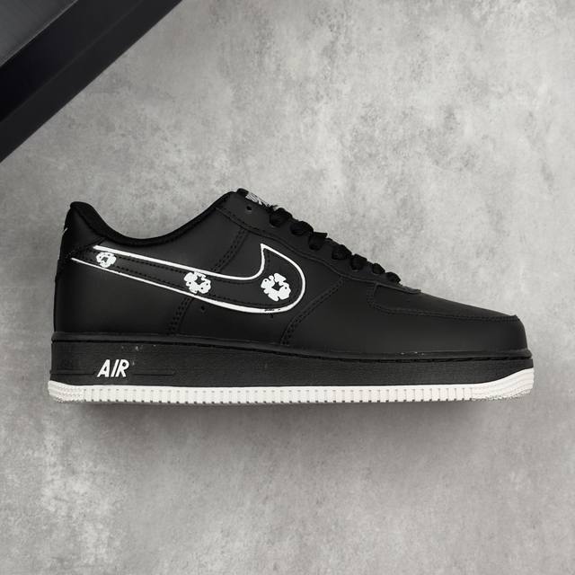 本地 核心私 Nike Air Force 1'07 Low 耐克 空军一号 低帮 黑白 舒适百搭潮流防滑耐磨休闲运动板鞋 鞋款采用优质皮革打造鞋面，质感上乘，