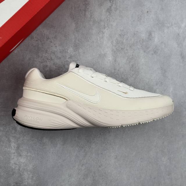 本地 核心的 耐克 W Nike Uplift Sc 舒适减震防滑 低帮跑步鞋 全掌Reactx泡绵中底 前掌和后跟还配备了Air Zoom气垫单元 据说跑起来