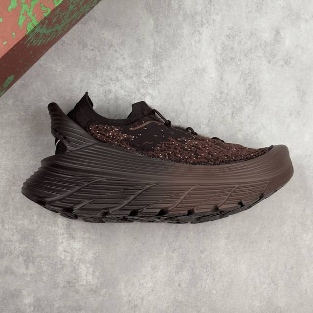 本地 核心私 Hoka U Restore Chukka Paria Farzaneh 一脚蹬徒步舒适缓震运动鞋 继承了 Hoka One One标志性的缓冲中