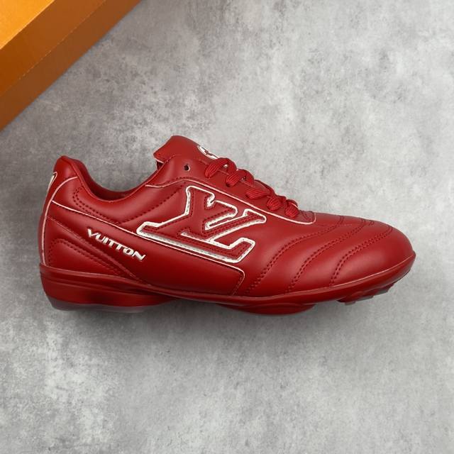 本地 核心私 Louis Vuttion Footprint Sneaker 路易威登情侣款运动鞋 足球鞋 穿上就时髦精 这款Footprint Soccer运