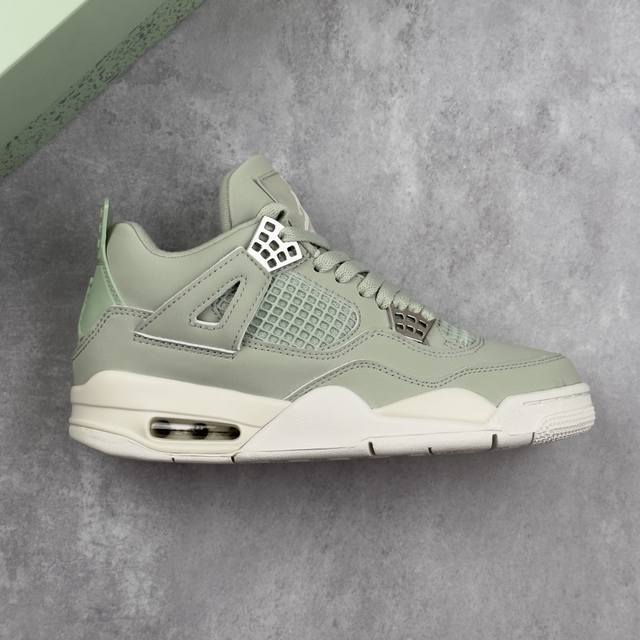 本地 核心私 Air Jordan 4 Retro Seafoam 绿色 Aj4 乔丹4代 乔丹篮球鞋系列 鞋身整体以绿色皮革为主色调，辅以银色点缀，搭配绿色的