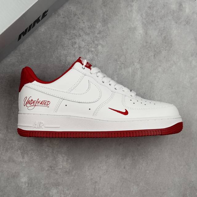 本地 核心私 Undefeated X Nike Air Force 1 Low 白红 空军一号低帮休闲板鞋 定制皮料 原装定制鞋盒 细节满满 原楦头原纸板 内