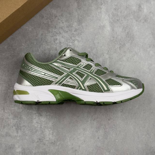 本地 核心私 Asics 亚瑟士 Gel-1130 男女时尚透气 健步减震 运动潮流耐磨休闲鞋 选用网眼与皮革相接，复古而富有层次感。网布搭配银色金属感线条，虎