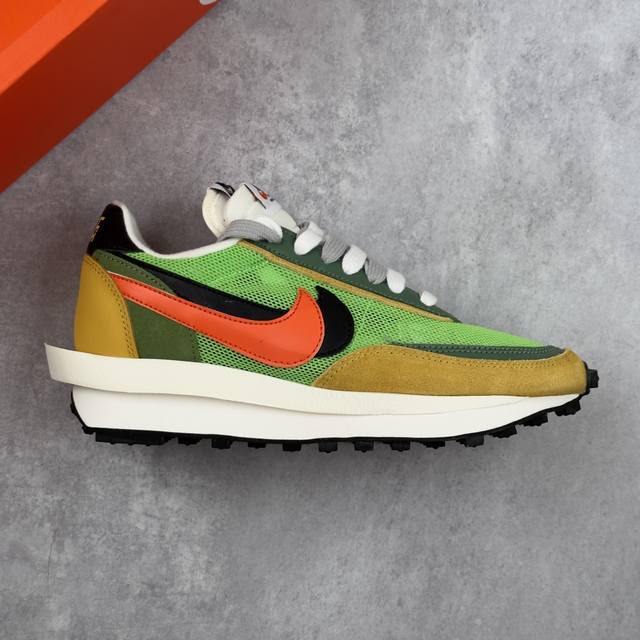 本地 核心私 Sacai X Nike Ldwaffle ”Midnight Spruce And University Red“ 华夫 三方联名 解构高端跑鞋