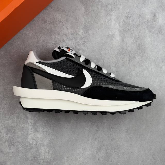 本地 核心私 Sacai X Nike Ldwaffle ”Midnight Spruce And University Red“ 华夫 三方联名 解构高端跑鞋