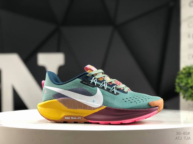 耐克 Nike Reactx Pegasus Trail 5 Next Nature 越野跑步鞋 登月兼顾迅疾外观和稳固脚感 后跟覆面和中足动态支撑巧妙融合 缔