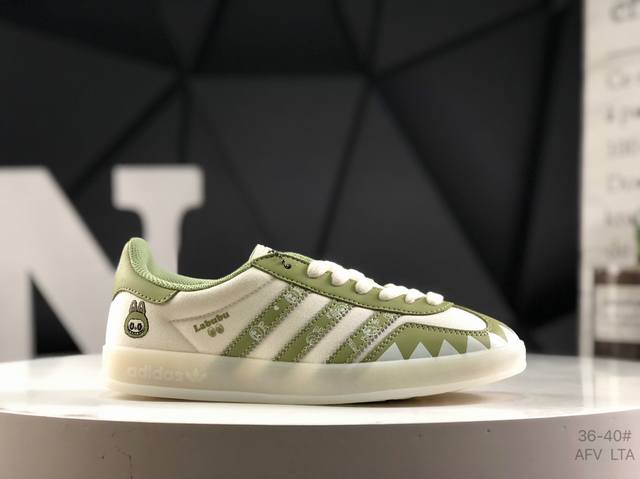 公司级带半码 阿迪达斯 Adidas Samba Og 经典鞋款 Adidas 近70年的经典Samba Og 修长的鞋楦,略微尖尖的鞋头,翻毛皮的鞋头拼接,这