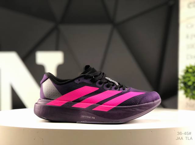阿迪达斯 Ad Adizero Evo Sl M 阿迪超轻透气缓震跑鞋 以令人难以置信的138克重量，刷新了跑鞋轻量化的记录，阿迪在材料科学和工艺技术上的深厚积