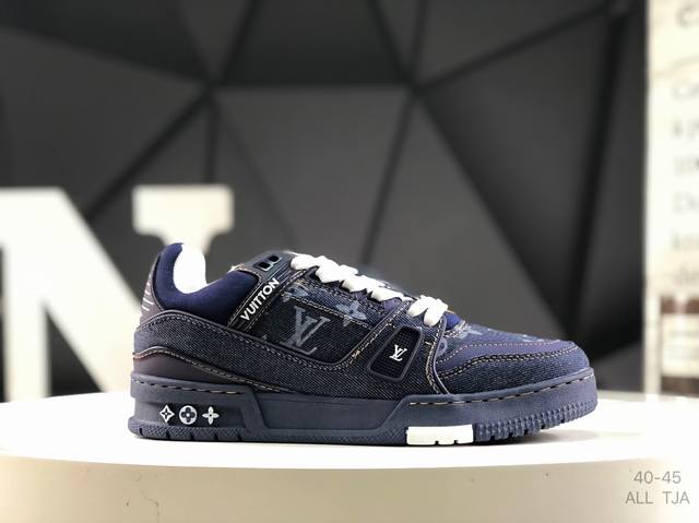 路易威登 Louis Vuitton Lv路易威登板鞋 乘风破浪的姐姐争先种草款,舒适透明底和百搭性霸屏整个时尚娱乐圈，正品1:1套楦复刻，细节调整完美主义！鞋