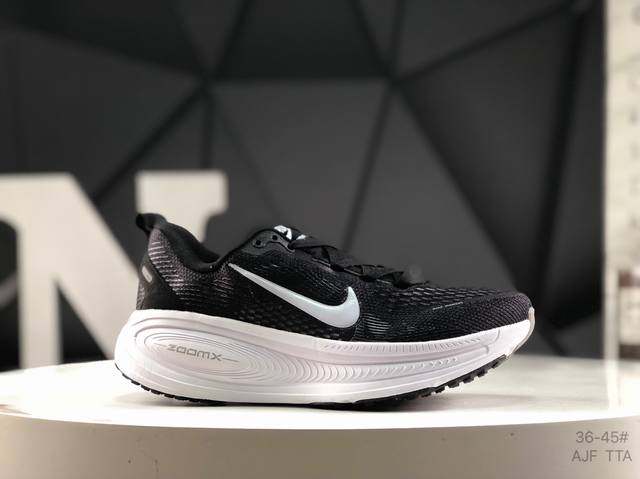 真标带半码 耐克 Nike Vomero 18 耐克 舒适减震防滑 低帮跑步鞋 全掌Reactx泡绵中底 前掌和后跟还配备了Air Zoom气垫单元 据说跑起来