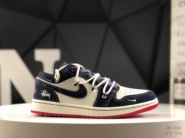 耐克 Air Jordan 1 Low 此款主张打破传统的工业化流水线设计限制，以Made By Ideas的超级创意为理念，集结众多潮流设计师，结合时下最In