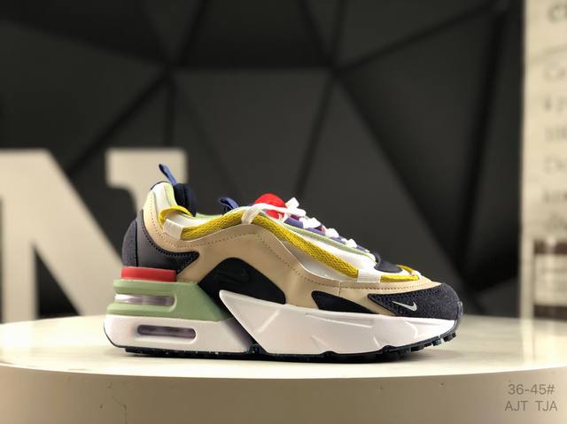耐克 Nike 耐克 这款Nike Air Max Furyosa采用全新版型设计融入90年代Airmax鞋款缤纷美学的同时不失当今Nike鞋款的出众舒适度。其