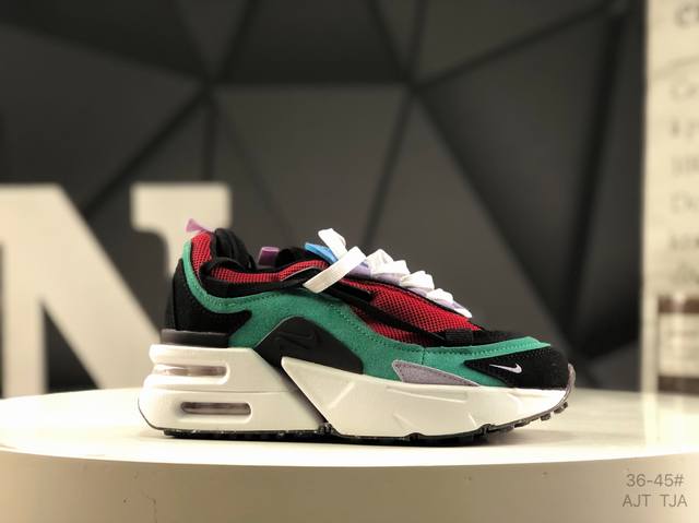 耐克 Nike 耐克 这款Nike Air Max Furyosa采用全新版型设计融入90年代Airmax鞋款缤纷美学的同时不失当今Nike鞋款的出众舒适度。其