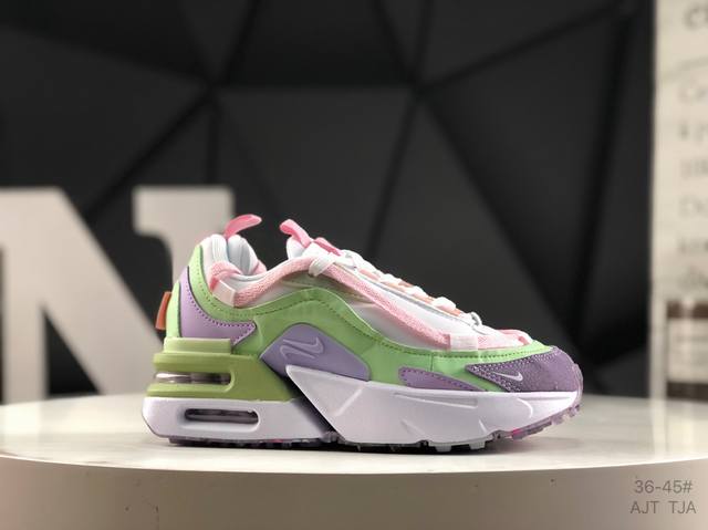 耐克 Nike 耐克 这款Nike Air Max Furyosa采用全新版型设计融入90年代Airmax鞋款缤纷美学的同时不失当今Nike鞋款的出众舒适度。其