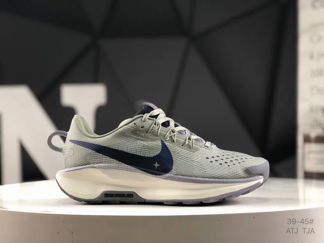 耐克 Nike Reactx Pegasus Trail 5 Next Nature 越野跑步鞋 登月兼顾迅疾外观和稳固脚感 后跟覆面和中足动态支撑巧妙融合 缔