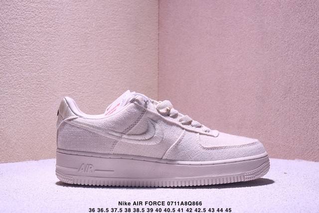 真标耐克Nike Air Force 7 空军一号低帮百搭休闲运动板鞋。柔软、弹性十足的缓震性能和出色的中底设计，横跨复古与现代的外型结合，造就出风靡全球三十多