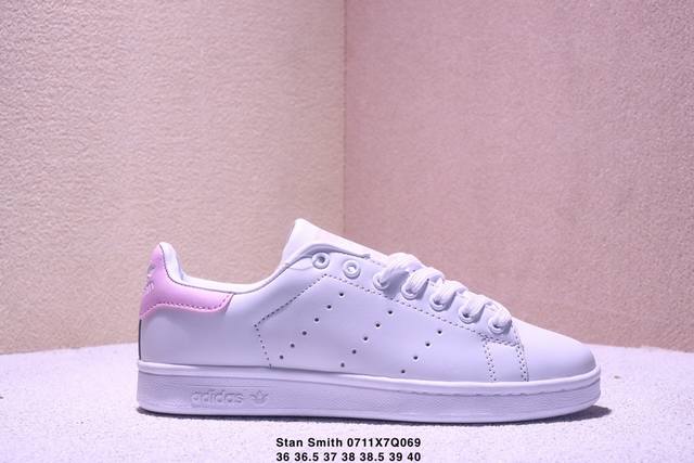 阿迪达斯Ad Originals Stan Smith 史密斯 全黑 复古时尚舒适运动休闲板鞋 原楦原纸板开发 全鞋头层皮料打造 区别市面普通真标版本 鞋身侧面