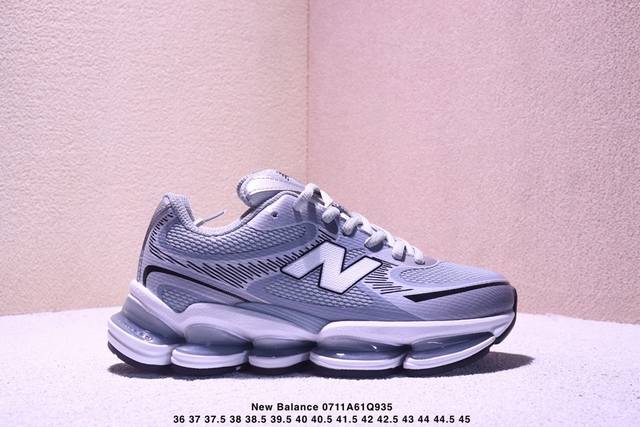 New Balance 新百伦 Nb 0 网面休闲鞋 复古还要机能，Nb官方重磅新品。一款融合复古设计与现代科技的跑鞋，以其经典的造型和舒适脚感，成为2025年