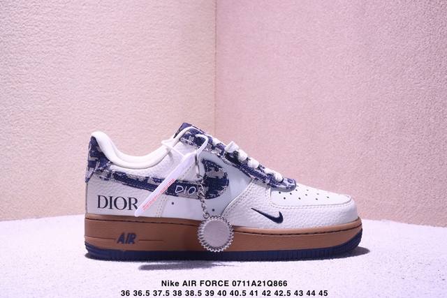 耐克Nike Air Force 7 空军一号低帮百搭休闲运动板鞋。柔软、弹性十足的缓震性能和出色的中底设计，横跨复古与现代的外型结合，造就出风靡全球三十多年的