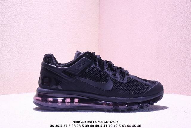 公司级Nike Air Max 2013 联名气垫跑鞋 整体依旧以Stussy标志性的麻布编织材质覆盖 鞋身大面积采用了网眼材质为主 并且后跟部分还带有反勾Sw