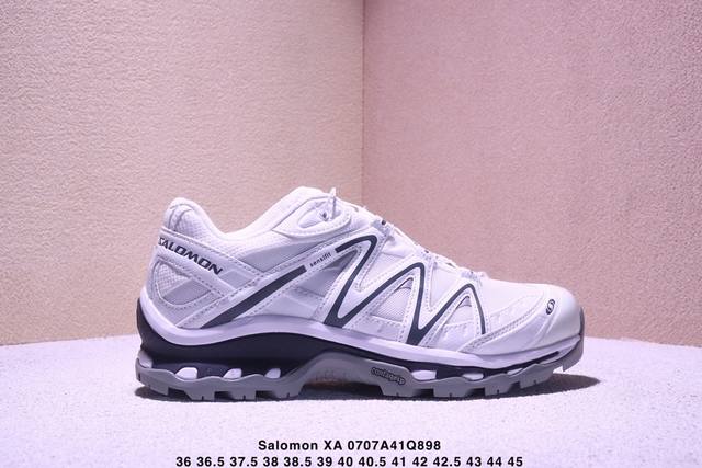 公司级Salomon Xa Pro 3D萨洛蒙户外越野跑鞋 鞋面采用Sensifit贴合技术 全方位贴合包裹脚型 鞋跟部鞋底牵引设计 提供强大的抓地性能 更适应