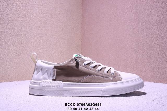 Ecco爱步 广东原版透气 配备原版三件套 防尘纸 高弹大底 全头层牛皮 新款百搭休闲款 纯手工制成 鞋面走线工整 清晰质感 原单品质 拼接运动透气网布 采用E