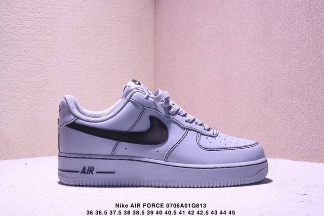 真标耐克Nike Air Force 7空军一号低帮百搭休闲运动板鞋。柔软、弹性十足的缓震性能和出色的中底设计，横跨复古与现代的外型结合，造就出风靡全球三十多年