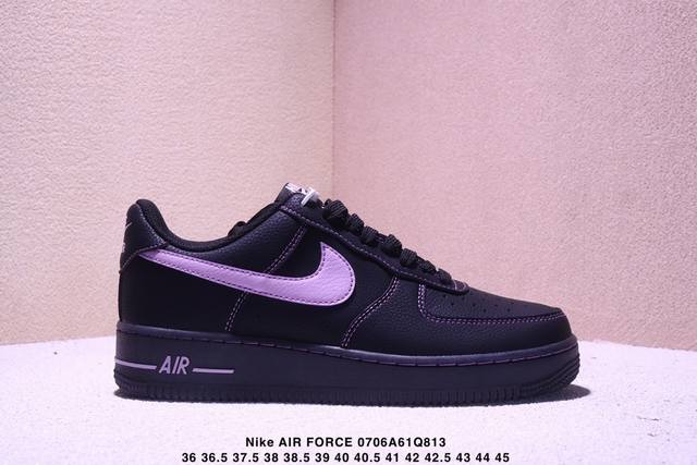 真标耐克Nike Air Force 1’07空军一号低帮百搭休闲运动板鞋。柔软、弹性十足的缓震性能和出色的中底设计，横跨复古与现代的外型结合，造就出风靡全球三